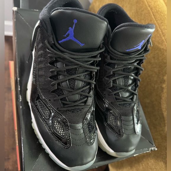 AIR JORDAN 11 RETRO LOW IE - Picture 3 of 11